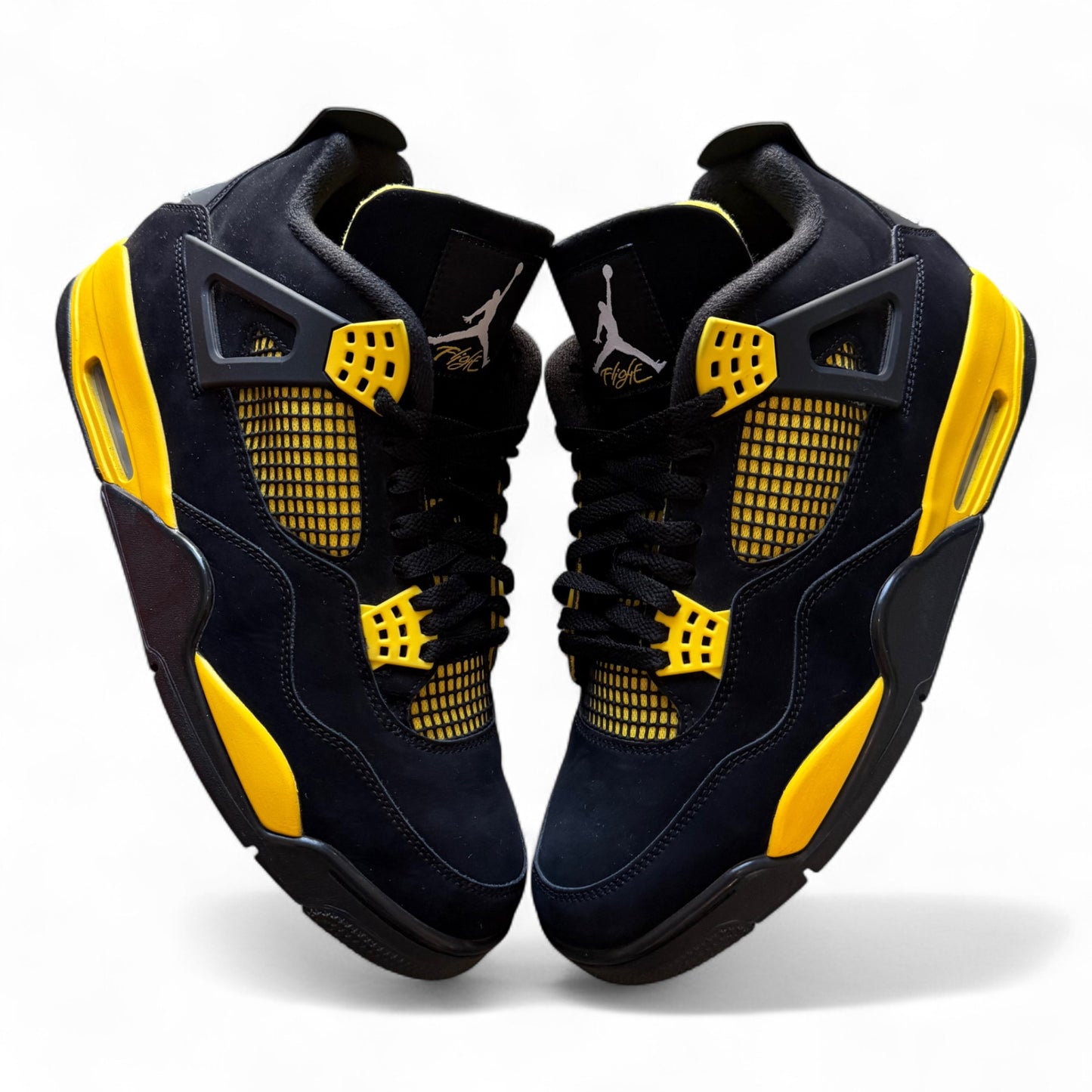 Jordan 4 Retro Thunder (2023)