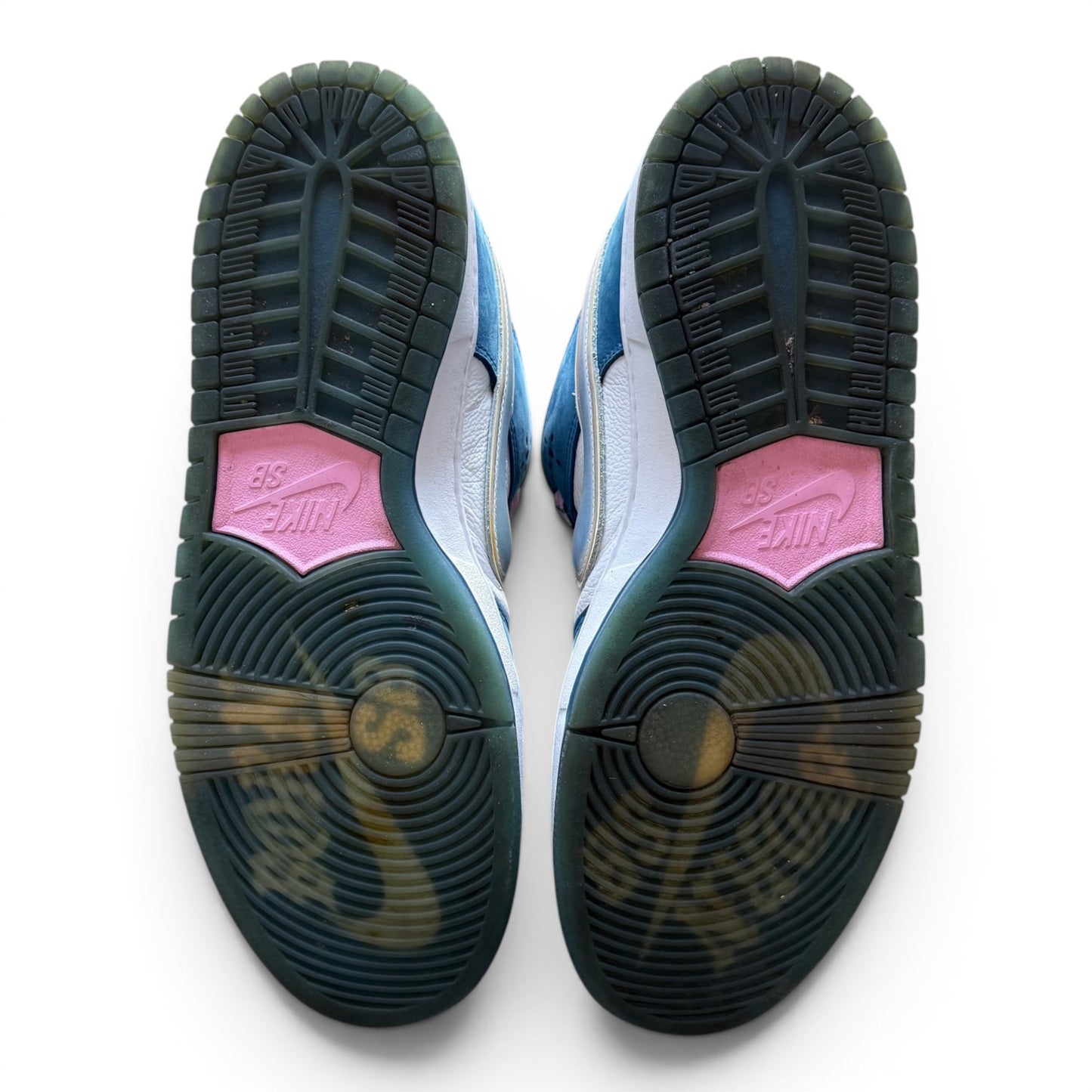 Nike SB Dunk Low Born-X-Raised