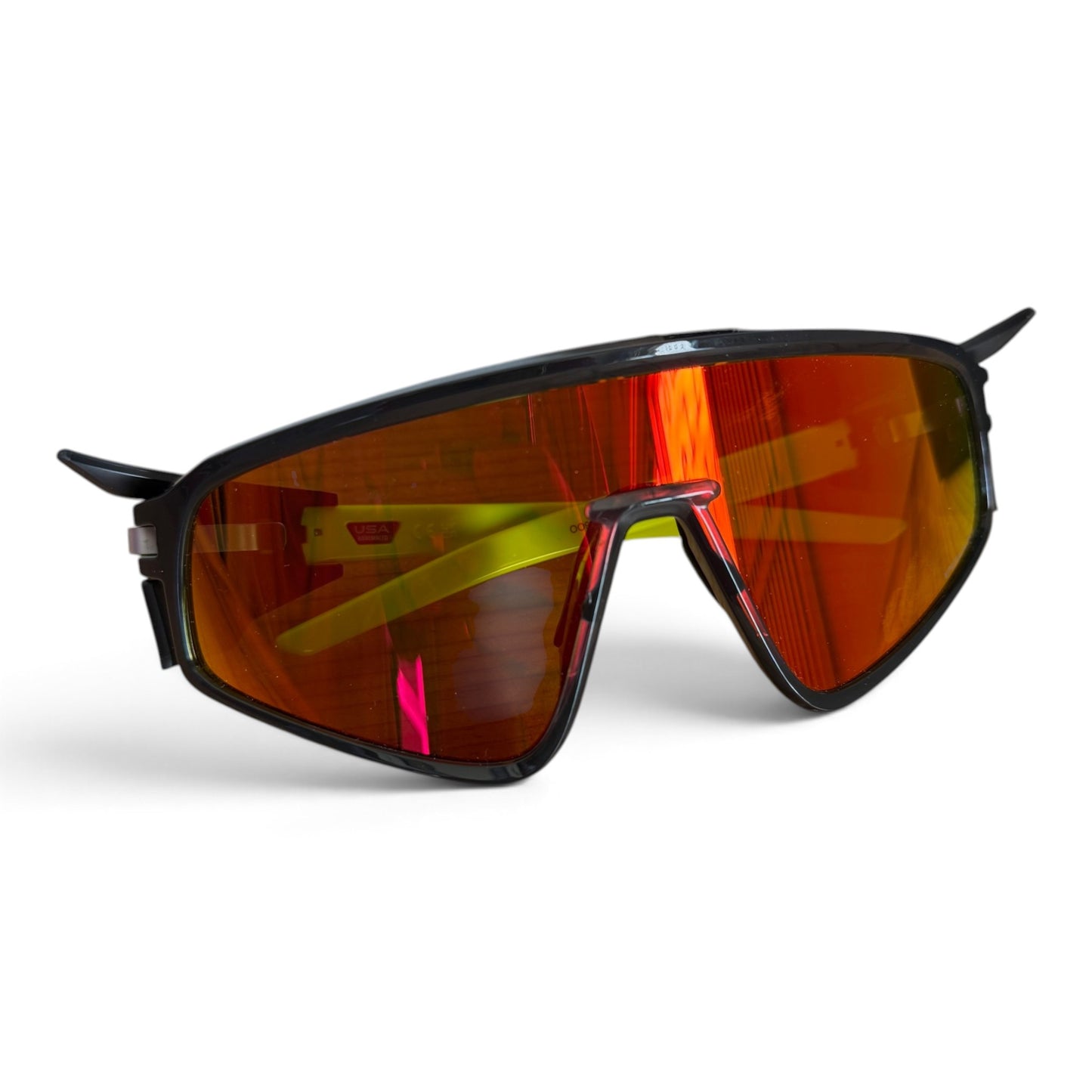 Oakley Latch Panel Prizm Ruby